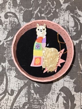 Erstwilder Pack A Scarf Brooch